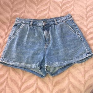 American Eagle Mom shorts